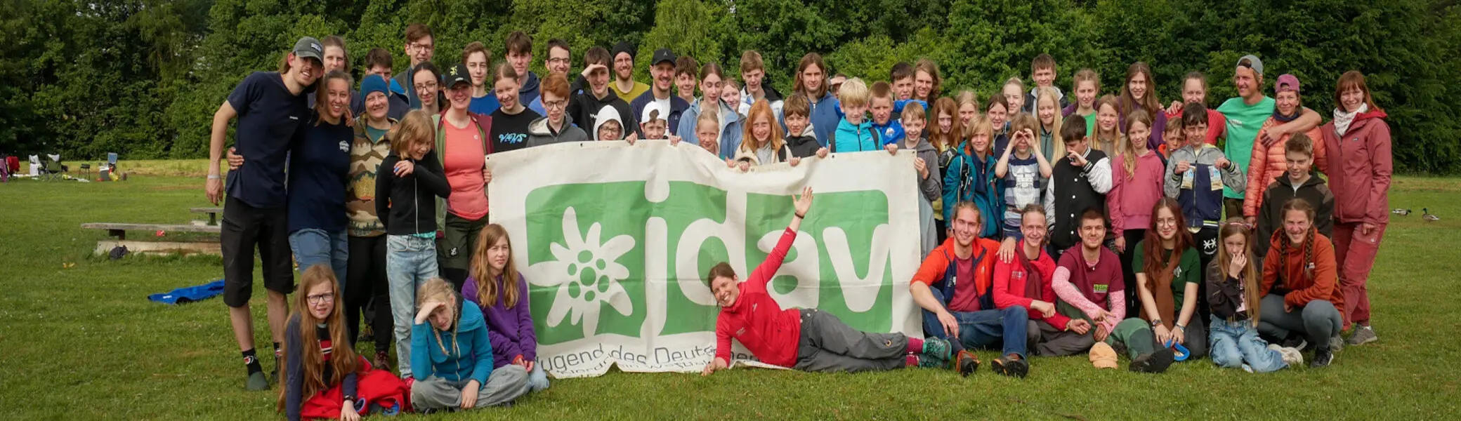 Gruppenfoto des Pfingstlagers 2025 der JDAV NRW | © JDAV NRW