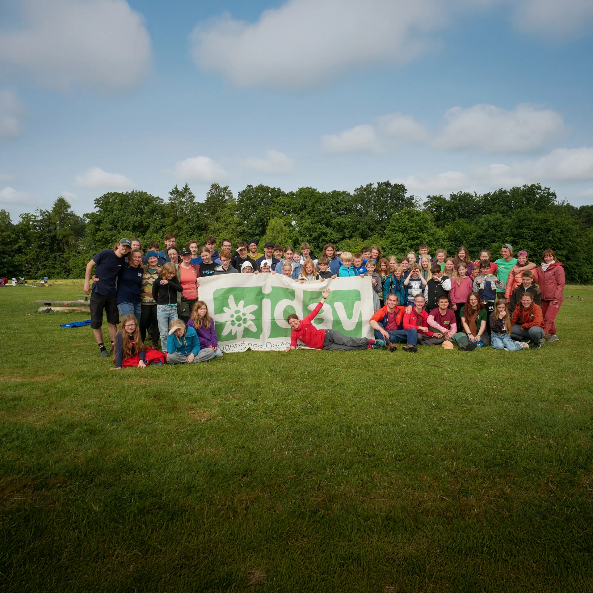 Gruppenfoto des Pfingstlagers 2025 der JDAV NRW | © JDAV NRW